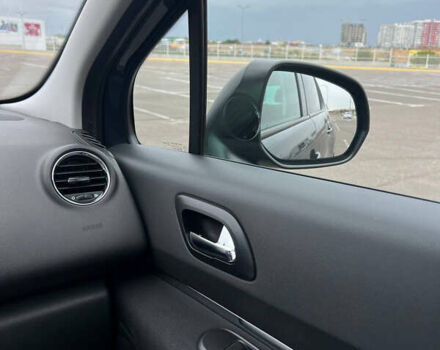 Серый Пежо 3008, объемом двигателя 1.6 л и пробегом 223 тыс. км за 6500 $, фото 9 на Automoto.ua