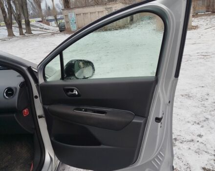 Серый Пежо 3008, объемом двигателя 1.6 л и пробегом 204 тыс. км за 7500 $, фото 5 на Automoto.ua