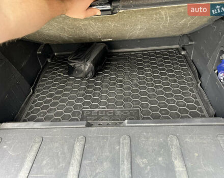 Сірий Пежо 3008, об'ємом двигуна 1.56 л та пробігом 157 тис. км за 9800 $, фото 5 на Automoto.ua