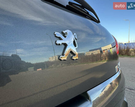 Серый Пежо 3008, объемом двигателя 1.56 л и пробегом 263 тыс. км за 9150 $, фото 41 на Automoto.ua