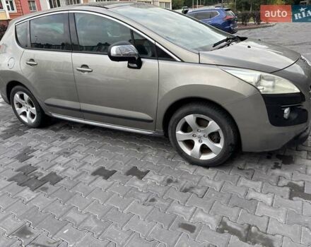 Серый Пежо 3008, объемом двигателя 1.6 л и пробегом 149 тыс. км за 9500 $, фото 1 на Automoto.ua