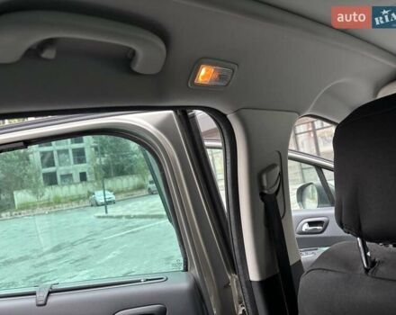 Серый Пежо 3008, объемом двигателя 1.6 л и пробегом 149 тыс. км за 9500 $, фото 17 на Automoto.ua