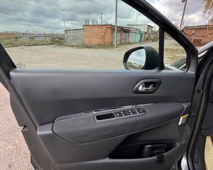 Сірий Пежо 3008, об'ємом двигуна 1.56 л та пробігом 192 тис. км за 8350 $, фото 14 на Automoto.ua