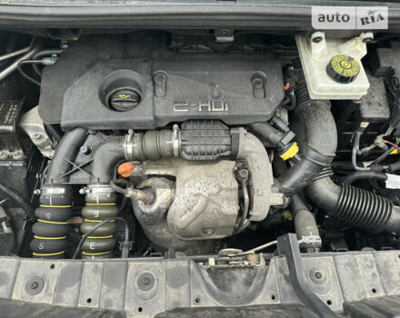Сірий Пежо 3008, об'ємом двигуна 1.6 л та пробігом 178 тис. км за 9600 $, фото 58 на Automoto.ua