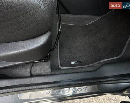 Серый Пежо 3008, объемом двигателя 1.56 л и пробегом 263 тыс. км за 9150 $, фото 114 на Automoto.ua