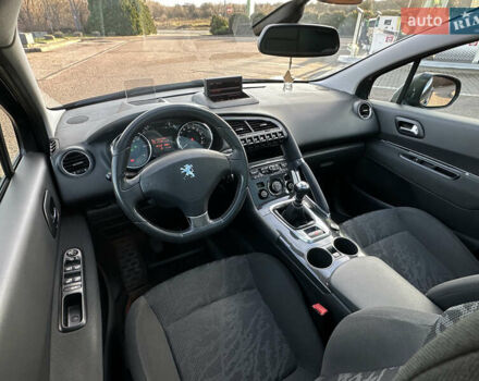 Серый Пежо 3008, объемом двигателя 1.56 л и пробегом 263 тыс. км за 9150 $, фото 90 на Automoto.ua