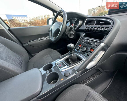 Серый Пежо 3008, объемом двигателя 1.56 л и пробегом 263 тыс. км за 9150 $, фото 123 на Automoto.ua