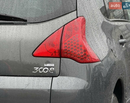 Серый Пежо 3008, объемом двигателя 1.6 л и пробегом 238 тыс. км за 9999 $, фото 22 на Automoto.ua