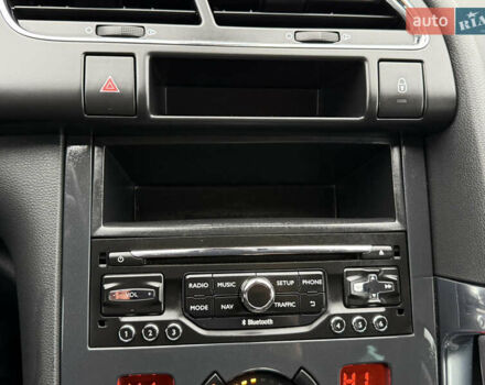 Серый Пежо 3008, объемом двигателя 1.6 л и пробегом 238 тыс. км за 9999 $, фото 46 на Automoto.ua