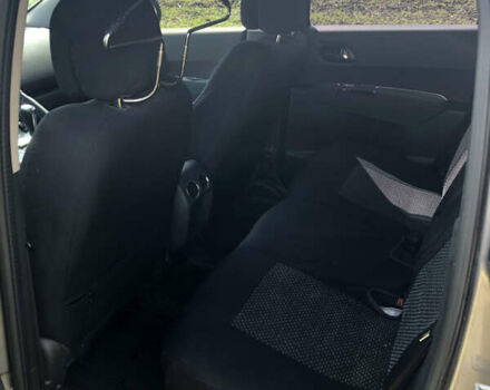 Серый Пежо 3008, объемом двигателя 1.6 л и пробегом 142 тыс. км за 11500 $, фото 6 на Automoto.ua