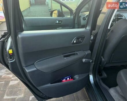 Серый Пежо 3008, объемом двигателя 1.56 л и пробегом 227 тыс. км за 9500 $, фото 13 на Automoto.ua