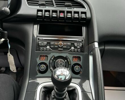 Серый Пежо 3008, объемом двигателя 1.6 л и пробегом 208 тыс. км за 9750 $, фото 7 на Automoto.ua