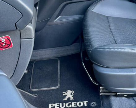 Пежо 3008 2014 у Самборе на Automoto.ua Сірий Пежо 3008, об'ємом двигуна 1.6 л та пробігом 137 тис. км за 10999 $, фото 42 на Automoto.ua