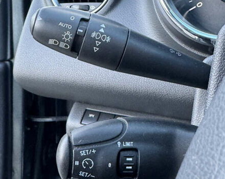 Пежо 3008 2014 у Самборе на Automoto.ua Сірий Пежо 3008, об'ємом двигуна 1.6 л та пробігом 137 тис. км за 10999 $, фото 76 на Automoto.ua