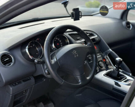 Пежо 3008 2014 в Стрые на Automoto.ua Серый Пежо 3008, объемом двигателя 1.6 л и пробегом 235 тыс. км за 10350 $, фото 3 на Automoto.ua