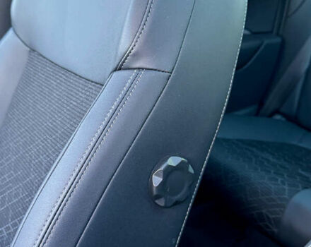 Пежо 3008 2014 у Самборе на Automoto.ua Сірий Пежо 3008, об'ємом двигуна 1.6 л та пробігом 137 тис. км за 10999 $, фото 39 на Automoto.ua