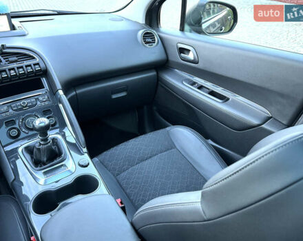 Пежо 3008 2014 у Самборе на Automoto.ua Сірий Пежо 3008, об'ємом двигуна 1.6 л та пробігом 137 тис. км за 10999 $, фото 54 на Automoto.ua