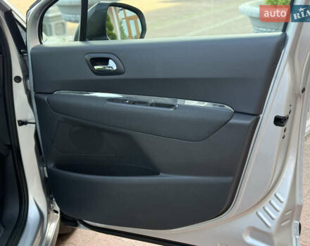 Пежо 3008 2014 в Стрые на Automoto.ua Серый Пежо 3008, объемом двигателя 1.6 л и пробегом 235 тыс. км за 10350 $, фото 62 на Automoto.ua