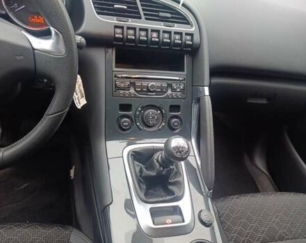 Серый Пежо 3008, объемом двигателя 2.01 л и пробегом 205 тыс. км за 11950 $, фото 11 на Automoto.ua