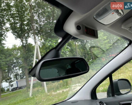Серый Пежо 3008, объемом двигателя 2 л и пробегом 95 тыс. км за 12700 $, фото 19 на Automoto.ua
