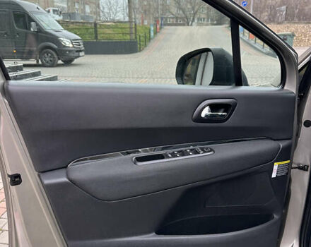 Серый Пежо 3008, объемом двигателя 1.6 л и пробегом 208 тыс. км за 9750 $, фото 34 на Automoto.ua