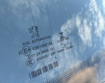 Пежо 3008 2014 у Самборе на Automoto.ua Сірий Пежо 3008, об'ємом двигуна 1.6 л та пробігом 137 тис. км за 10999 $, фото 69 на Automoto.ua