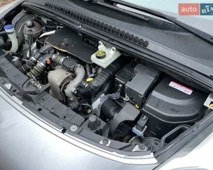 Серый Пежо 3008, объемом двигателя 1.6 л и пробегом 228 тыс. км за 12600 $, фото 52 на Automoto.ua