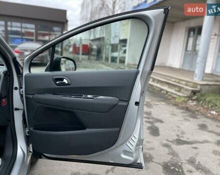 Серый Пежо 3008, объемом двигателя 1.6 л и пробегом 228 тыс. км за 12600 $, фото 39 на Automoto.ua