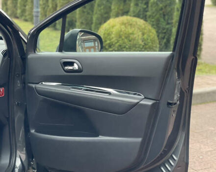 Сірий Пежо 3008, об'ємом двигуна 1.6 л та пробігом 199 тис. км за 10999 $, фото 103 на Automoto.ua