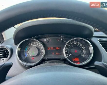 Серый Пежо 3008, объемом двигателя 2 л и пробегом 276 тыс. км за 9900 $, фото 5 на Automoto.ua