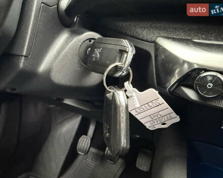 Серый Пежо 3008, объемом двигателя 1.6 л и пробегом 198 тыс. км за 17300 $, фото 68 на Automoto.ua