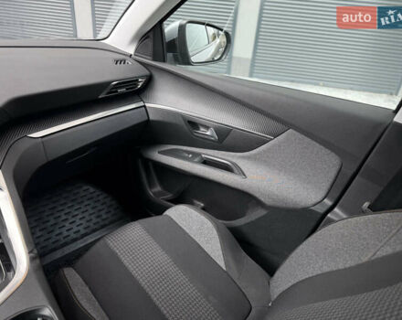 Серый Пежо 3008, объемом двигателя 1.56 л и пробегом 206 тыс. км за 17777 $, фото 50 на Automoto.ua