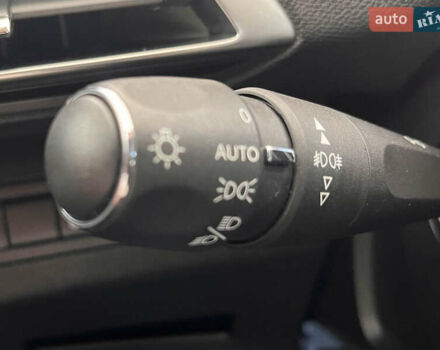 Серый Пежо 3008, объемом двигателя 1.5 л и пробегом 189 тыс. км за 20950 $, фото 15 на Automoto.ua