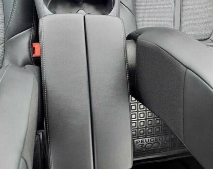 Серый Пежо 3008, объемом двигателя 1.5 л и пробегом 121 тыс. км за 20800 $, фото 47 на Automoto.ua