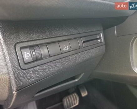 Сірий Пежо 3008, об'ємом двигуна 1.5 л та пробігом 243 тис. км за 18250 $, фото 47 на Automoto.ua