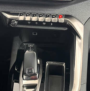 Серый Пежо 3008, объемом двигателя 1.5 л и пробегом 168 тыс. км за 20950 $, фото 12 на Automoto.ua