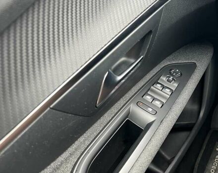 Сірий Пежо 3008, об'ємом двигуна 1.5 л та пробігом 198 тис. км за 20200 $, фото 11 на Automoto.ua