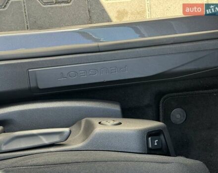 Серый Пежо 3008, объемом двигателя 1.5 л и пробегом 143 тыс. км за 22900 $, фото 17 на Automoto.ua