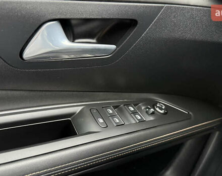 Сірий Пежо 3008, об'ємом двигуна 1.5 л та пробігом 93 тис. км за 25600 $, фото 8 на Automoto.ua