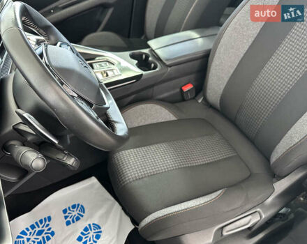 Серый Пежо 3008, объемом двигателя 1.5 л и пробегом 174 тыс. км за 22350 $, фото 6 на Automoto.ua