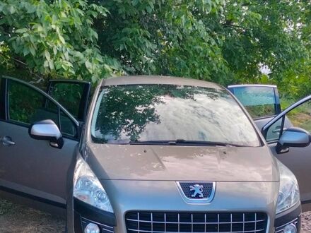 Сірий Пежо 3008, об'ємом двигуна 0 л та пробігом 205 тис. км за 7500 $, фото 1 на Automoto.ua