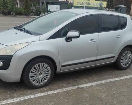 Серый Пежо 3008, объемом двигателя 1.6 л и пробегом 192 тыс. км за 6700 $, фото 1 на Automoto.ua