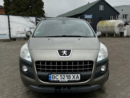 Серый Пежо 3008, объемом двигателя 1.6 л и пробегом 225 тыс. км за 8000 $, фото 1 на Automoto.ua