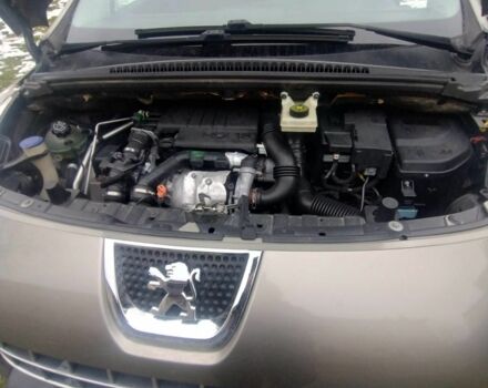 Серый Пежо 3008, объемом двигателя 1.6 л и пробегом 260 тыс. км за 9975 $, фото 1 на Automoto.ua