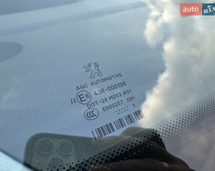 Пежо 3008 2011 в Луцке на Automoto.ua Синий Пежо 3008, объемом двигателя 1.6 л и пробегом 125 тыс. км за 8999 $, фото 50 на Automoto.ua