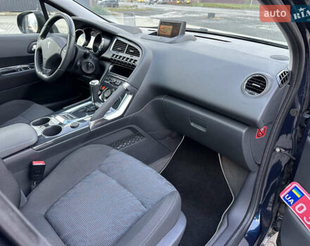 Пежо 3008 2011 в Луцке на Automoto.ua Синий Пежо 3008, объемом двигателя 1.6 л и пробегом 125 тыс. км за 8999 $, фото 46 на Automoto.ua