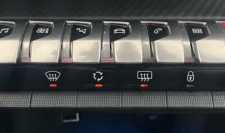 Синий Пежо 3008, объемом двигателя 1.5 л и пробегом 189 тыс. км за 19450 $, фото 18 на Automoto.ua