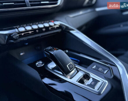 Синій Пежо 3008, об'ємом двигуна 1.2 л та пробігом 23 тис. км за 25000 $, фото 8 на Automoto.ua