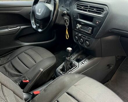 Белый Пежо 301, объемом двигателя 1.2 л и пробегом 300 тыс. км за 3700 $, фото 9 на Automoto.ua