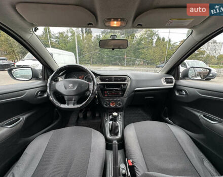 Пежо 301 2013 у Києві на Automoto.ua Білий Пежо 301, об'ємом двигуна 1.56 л та пробігом 330 тис. км за 4900 $, фото 10 на Automoto.ua